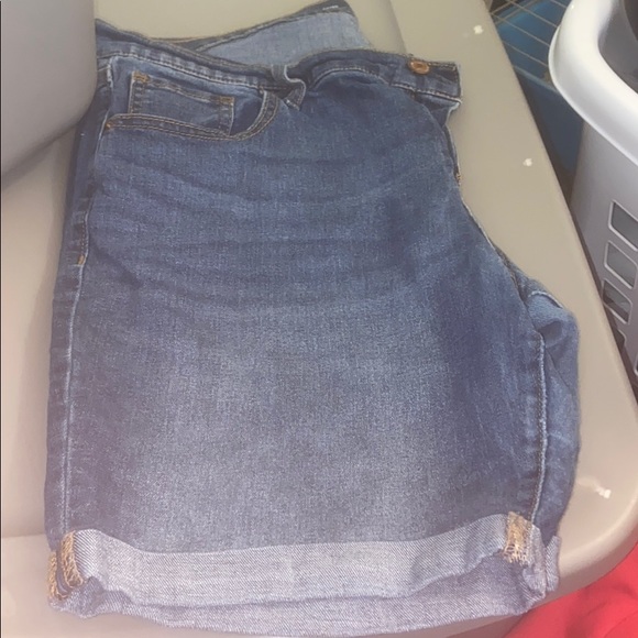 Short - Picture 2 of 2